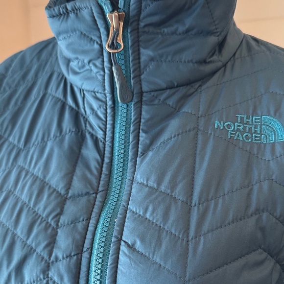 The North Face Bombay Conifer Teal Qulited Jacket Size S - Picture 4 of 13